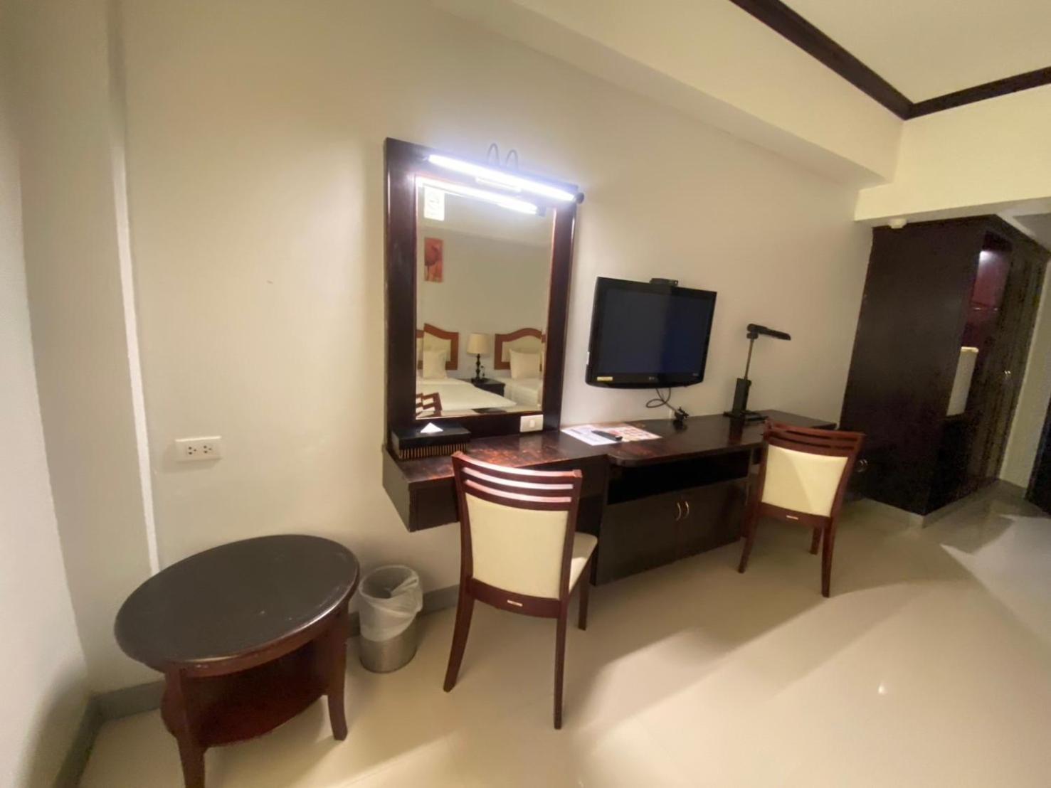 Major Grand Hotel Chum Phae Room photo