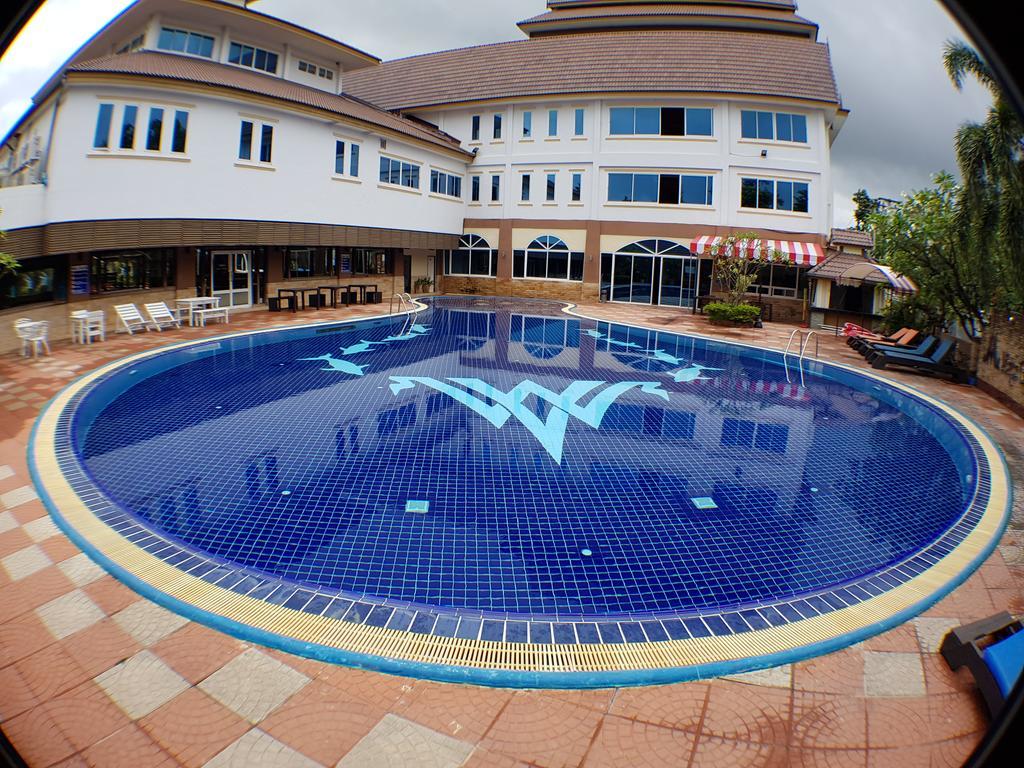 Major Grand Hotel Chum Phae Exterior photo
