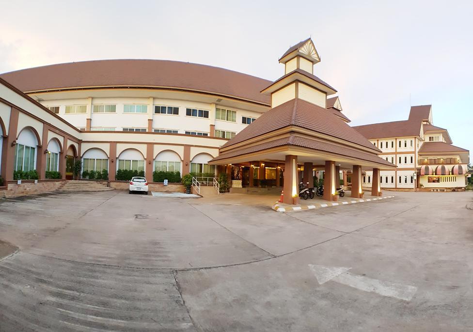 Major Grand Hotel Chum Phae Exterior photo